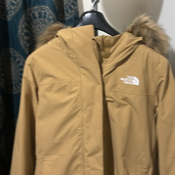 North face women’s down parka 550 Excellent condition. No tags worn twice - Picture 4 of 16
